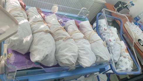 U KOSOVSKOM POMORAVLJU PORAST NATALITETA SVE VEĆI: Vučić o jednokratnoj pomoći - LJudi na KiM znaju koliko je važno da čuvaju svoje ognjište U KOSOVSKOM POMORAVLJU PORAST NATALITETA SVE VEĆI: Vučić o jednokratnoj pomoći - LJudi na KiM znaju koliko je važno da čuvaju svoje ognjište