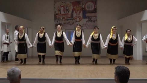 SMOTRA FOLKLORA U KUSIĆU: Belocrkvansko selo ugostilo društva iz susednih mesta i iz Rumunije SMOTRA FOLKLORA U KUSIĆU: Belocrkvansko selo ugostilo društva iz susednih mesta i iz Rumunije