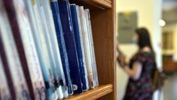 ДЕЧЈА НЕДЕЉА У ПИРОТУ: Бесплатно чланство у Народној библиотеци за ученике ДЕЧЈА НЕДЕЉА У ПИРОТУ: Бесплатно чланство у Народној библиотеци за ученике