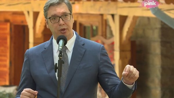 НОВИ ЗАКОН ШТИТИ СРПСКИ ЈЕЗИК И ЋИРИЛИЦУ: Вучић - Чувамо своје име и презиме, своју будућност НОВИ ЗАКОН ШТИТИ СРПСКИ ЈЕЗИК И ЋИРИЛИЦУ: Вучић - Чувамо своје име и презиме, своју будућност