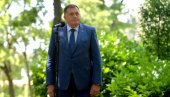 НАЈОПАСНИЈИ УДАР ДО САДА НА РС: Џаферовић тражи од Шмита да смени Додика НАЈОПАСНИЈИ УДАР ДО САДА НА РС: Џаферовић тражи од Шмита да смени Додика