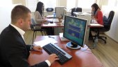 ЈОШ 2.000 ЋАТА НА ЈАСЛАМА: Упркос плану оптимизације, који је усвојен пре неколико година, државни апарат све шири
