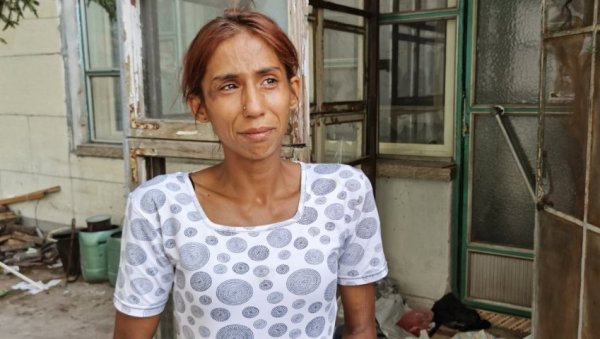 МАЈЦИ ПРЕТЕ ТРИ ГОДИНЕ: Оптужена Снежана Ђорђевић којој су деца побегла у Београд МАЈЦИ ПРЕТЕ ТРИ ГОДИНЕ: Оптужена Снежана Ђорђевић којој су деца побегла у Београд