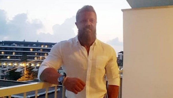 ОДБИО ДА СЕ ВАКЦИНИШЕ ПА ПРЕМИНУО ОД КОВИДА: Бодибилдер у пуној снази умро од опаког вируса ОДБИО ДА СЕ ВАКЦИНИШЕ ПА ПРЕМИНУО ОД КОВИДА: Бодибилдер у пуној снази умро од опаког вируса