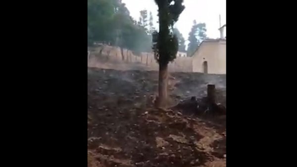 ЧУДО, БОЖЈА ПОМОЋ, ИЛИ НЕШТО ТРЕЋЕ: Ватрена стихија на Евији заобишла Манастир Светог Давида, чији су монаси одбили да се евакуишу! (ВИДЕО) ЧУДО, БОЖЈА ПОМОЋ, ИЛИ НЕШТО ТРЕЋЕ: Ватрена стихија на Евији заобишла Манастир Светог Давида, чији су монаси одбили да се евакуишу! (ВИДЕО)