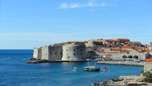 DUBROVNIK, PA IZVOLITE... Paprene cene parginga, video jednog turiste podelio javnost (VIDEO) DUBROVNIK, PA IZVOLITE... Paprene cene parginga, video jednog turiste podelio javnost (VIDEO)