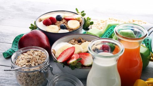MANJE UGLJENIH HIDRATA, VIŠE PROTEINA: Evo kako bi mogao da izgleda jelovnik za radnu nedelju MANJE UGLJENIH HIDRATA, VIŠE PROTEINA: Evo kako bi mogao da izgleda jelovnik za radnu nedelju