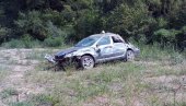 NESVAKIDAŠNJA KRAĐA U STANARIMA: Sedamnaestogodišnjak s ukradenim taksijem sleteo sa kolovoza- šteta 17.000 KM (FOTO)