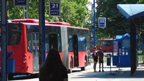 МАМА И БЕБА ХЕРОЈИ: Девојка се породила у тоалету аутобуске станице - Нисам се уплашила, нисам ни имала кад! МАМА И БЕБА ХЕРОЈИ: Девојка се породила у тоалету аутобуске станице - Нисам се уплашила, нисам ни имала кад!