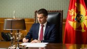 БЕЧИЋ ПОСЛЕ КРВИЧНЕ ПРИЈАВЕ ПРОТИВ БЕЛИВУКОВОГ КЛАНА : Ко је угостио монструме у Црној Гори, са киме су се дружили?