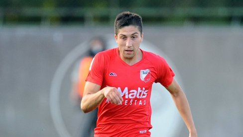 ПОЧИЊЕ ПРВА ЛИГА: Јавор и Лозница отварају борбу за Супер лигу ПОЧИЊЕ ПРВА ЛИГА: Јавор и Лозница отварају борбу за Супер лигу