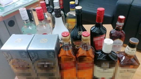 ТРАГЕДИЈА У ИРАНУ: Најмање 10 људи умрло од тровања алкохолом, у болници 75 особа ТРАГЕДИЈА У ИРАНУ: Најмање 10 људи умрло од тровања алкохолом, у болници 75 особа