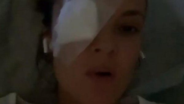 СЛАВИЦИ ЋУКТЕРАШ СЕ ПОГОРШАЛО СТАЊЕ: Певачица се поново огласила из болнице - Трпим несносне болове (ФОТО) СЛАВИЦИ ЋУКТЕРАШ СЕ ПОГОРШАЛО СТАЊЕ: Певачица се поново огласила из болнице - Трпим несносне болове (ФОТО)