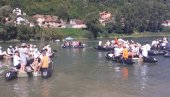 NIKO KAO LOZNIČANI: Petnaesta Drinska regata sa 1.000 plovila (FOTO) NIKO KAO LOZNIČANI: Petnaesta Drinska regata sa 1.000 plovila (FOTO)