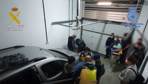 PREDRAG ZVANI MARKO BIO MOZAK PLJAČKI: Ko je Pink panter uhapšen sa škaljarcima u velikoj policijskoj akciji u Španiji PREDRAG ZVANI MARKO BIO MOZAK PLJAČKI: Ko je Pink panter uhapšen sa škaljarcima u velikoj policijskoj akciji u Španiji