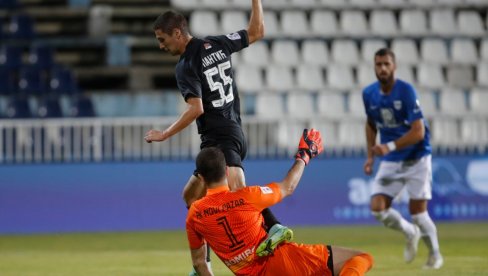 PARTIZAN SLAVIO UZ HAOS NA TRIBINAMA: Crno-beli arhivirali Novi Pazar, neka se spremi Soči! PARTIZAN SLAVIO UZ HAOS NA TRIBINAMA: Crno-beli arhivirali Novi Pazar, neka se spremi Soči!