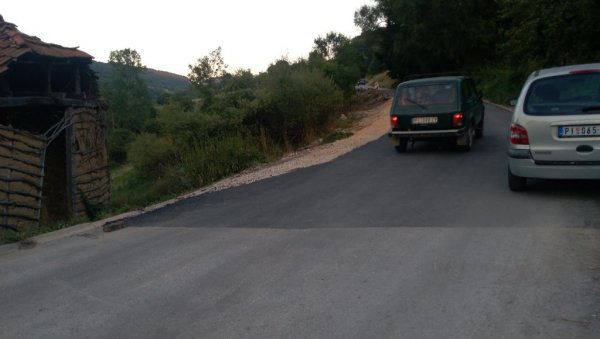 ВОЗАЧИ ОДАХНУЛИ: Реконструисана кривина на путу од Пирота ка Завојском језеру (ФОТО) ВОЗАЧИ ОДАХНУЛИ: Реконструисана кривина на путу од Пирота ка Завојском језеру (ФОТО)