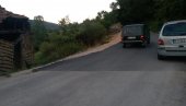 ВОЗАЧИ ОДАХНУЛИ: Реконструисана кривина на путу од Пирота ка Завојском језеру (ФОТО) ВОЗАЧИ ОДАХНУЛИ: Реконструисана кривина на путу од Пирота ка Завојском језеру (ФОТО)
