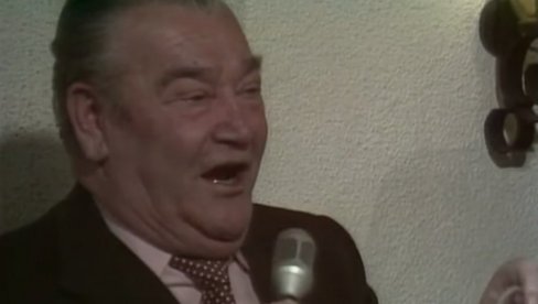 BIO JE NAJVEĆI PEVAČ ZA KAFANSKIM STOLOM, ZVEZDA BEOGRADSKE MADERE: Rođen je u ovom malom selu BIO JE NAJVEĆI PEVAČ ZA KAFANSKIM STOLOM, ZVEZDA BEOGRADSKE MADERE: Rođen je u ovom malom selu