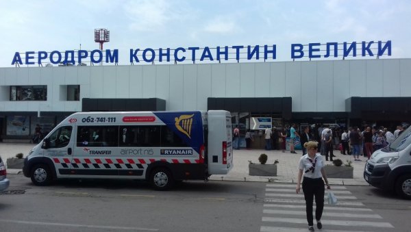 У ТОКУ ЈЕ АНТИДИВЕРЗИОНИ ПРЕГЛЕД: Нишком аеродрому стигла дојава о бомби У ТОКУ ЈЕ АНТИДИВЕРЗИОНИ ПРЕГЛЕД: Нишком аеродрому стигла дојава о бомби