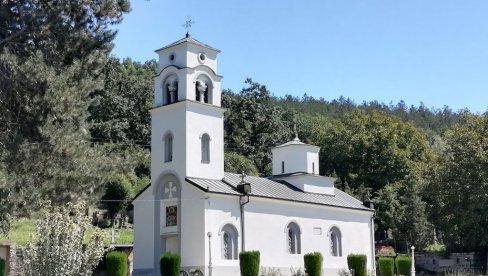 SRPSKO SELO U KOME SE DECENIJAMA NIKO NIJE POSVAĐAO: Svi se mole u crkvi braće Nemanjića SRPSKO SELO U KOME SE DECENIJAMA NIKO NIJE POSVAĐAO: Svi se mole u crkvi braće Nemanjića