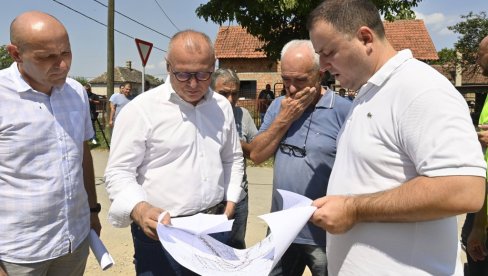 BELO POLJE DOBIJA KANALIZACIJU: U obrenovačkom naselju počela izgradnja fekalne mreže od 4.500 metara BELO POLJE DOBIJA KANALIZACIJU: U obrenovačkom naselju počela izgradnja fekalne mreže od 4.500 metara
