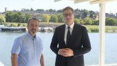 ПРИЈАТЕЉСКИ РАЗГОВОР У НАЈЛЕПШЕМ АМБИЈЕНТУ: Вучић се састао са амбасадором Годфријем ПРИЈАТЕЉСКИ РАЗГОВОР У НАЈЛЕПШЕМ АМБИЈЕНТУ: Вучић се састао са амбасадором Годфријем