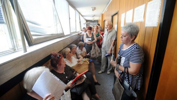 ЗАБОРАВНИМА НА РАЧУН ДОДАЈУ КАЗНУ ОД 11 ОДСТО: Рок за уплату треће рате пореза на имовину за 2021. годину истиче у понедељак 16. августа ЗАБОРАВНИМА НА РАЧУН ДОДАЈУ КАЗНУ ОД 11 ОДСТО: Рок за уплату треће рате пореза на имовину за 2021. годину истиче у понедељак 16. августа