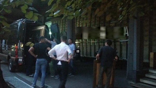 СЛУЧАЈ ПРОДАЈЕ СЛИКЕ БЛАГОВЕШТАНСКИ САБОР: Одређен притвор тројици осумњичених СЛУЧАЈ ПРОДАЈЕ СЛИКЕ БЛАГОВЕШТАНСКИ САБОР: Одређен притвор тројици осумњичених