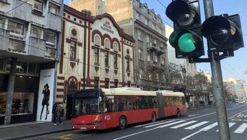 SRPSKA I POLJSKA FIRMA U IGRI: Stigle dve ponude za isporuku novih 100 zglobnih autobusa koji imaju motore na gas SRPSKA I POLJSKA FIRMA U IGRI: Stigle dve ponude za isporuku novih 100 zglobnih autobusa koji imaju motore na gas