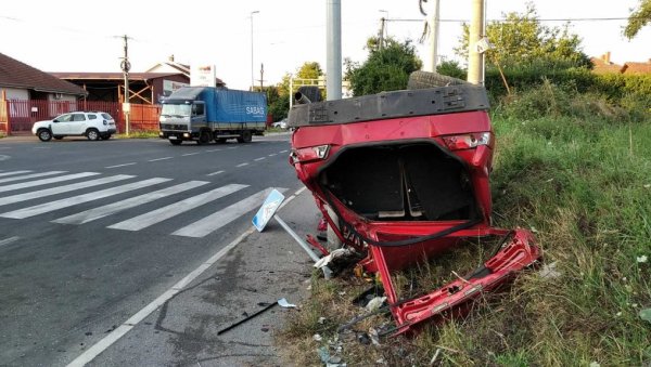 ПОЗНАТО СТАЊЕ МЛАДИЋА ПОВРЕЂЕНИХ У КРУШЕВЦУ: Један задржан у крушевачкој болници - други пребачен у Клинички центар Ниш ПОЗНАТО СТАЊЕ МЛАДИЋА ПОВРЕЂЕНИХ У КРУШЕВЦУ: Један задржан у крушевачкој болници - други пребачен у Клинички центар Ниш