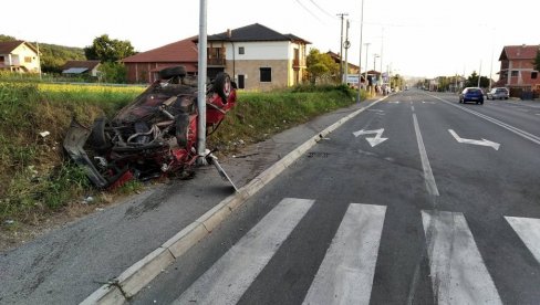 STRAVIČNA SAOBRAĆAJNA NESREĆA U KRUŠEVCU: Jedan mladić (20) poginuo - još dvoje povređenih! STRAVIČNA SAOBRAĆAJNA NESREĆA U KRUŠEVCU: Jedan mladić (20) poginuo - još dvoje povređenih!