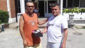 НЕВЕРОВАТНА ПРИЧА О ПОШТЕЊУ У ВРАЊУ: Корисник Прихватилишта вратио новчаник пун пара НЕВЕРОВАТНА ПРИЧА О ПОШТЕЊУ У ВРАЊУ: Корисник Прихватилишта вратио новчаник пун пара
