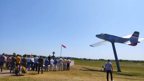 SVE SU DALI ZA REPUBLIKU SRPSKU: Veterani Ratnog vazduhoplovstva obeležili 30. godišnjicu SVE SU DALI ZA REPUBLIKU SRPSKU: Veterani Ratnog vazduhoplovstva obeležili 30. godišnjicu