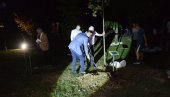 ДРВО У ЧАСТ ОСНИВАЧА: Врњчани не заборављају заслужене великане свог места ДРВО У ЧАСТ ОСНИВАЧА: Врњчани не заборављају заслужене великане свог места
