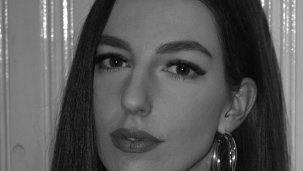 ТРАГЕДИЈА: Ово је млада медицинска сестра која је погинула у стравичној саобраћајној несрећи (ФОТО) ТРАГЕДИЈА: Ово је млада медицинска сестра која је погинула у стравичној саобраћајној несрећи (ФОТО)