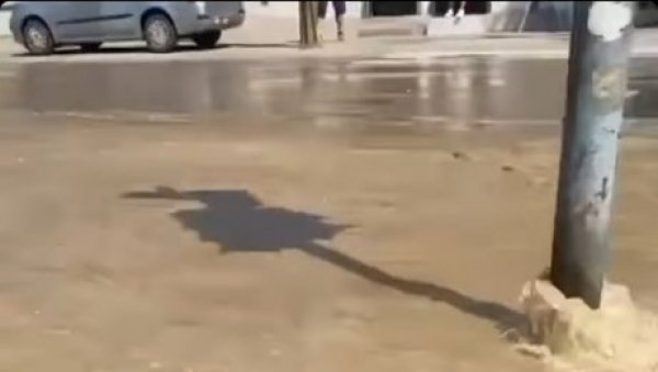 ХАВАРИЈА ПОСЛЕ ПУЦАЊА ЦЕВИ: Огласили се из водовода - ево који делови града данас без воде ХАВАРИЈА ПОСЛЕ ПУЦАЊА ЦЕВИ: Огласили се из водовода - ево који делови града данас без воде