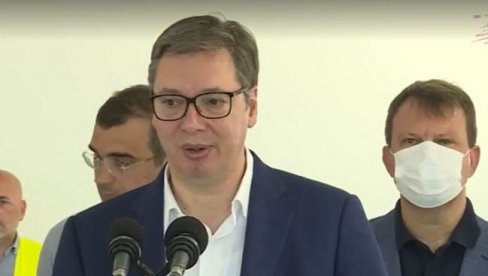 NISU ONI NI MISLILI DA GOVORE ISTINU: Predsednik Vučić odgovorio na lažne optužbe da je viđen sa Belivukom NISU ONI NI MISLILI DA GOVORE ISTINU: Predsednik Vučić odgovorio na lažne optužbe da je viđen sa Belivukom