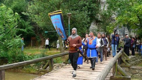 У ЗАБРЕГИ ПОЧИЊЕ ВИТЕШКИ САБОР: Манифестација се свечано отвара сутра, витешке дружине већ пристижу У ЗАБРЕГИ ПОЧИЊЕ ВИТЕШКИ САБОР: Манифестација се свечано отвара сутра, витешке дружине већ пристижу