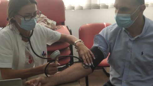 VANREDNA AKCIJA DOBROVOLJNOG DAVANJA KRVI: Pozivaju se svi građani dobre volje - Zmaj Jovina u Zrenjaninu VANREDNA AKCIJA DOBROVOLJNOG DAVANJA KRVI: Pozivaju se svi građani dobre volje - Zmaj Jovina u Zrenjaninu