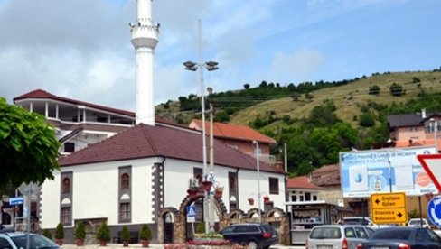 OPET NAPAD NA POLICIJU U PREŠEVU: Pijan pretio, odgurnuo policajca i napravio nered OPET NAPAD NA POLICIJU U PREŠEVU: Pijan pretio, odgurnuo policajca i napravio nered
