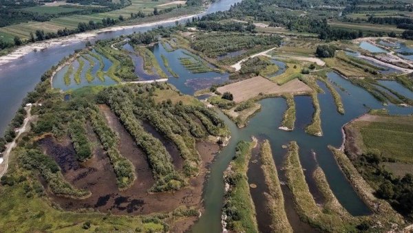 ИСТРАГА ПРОТИВ ДОБОЈСКИХ ШЉУНКАРА: Окружно тужилаштво подигло оптужнице за девастацију земљишта око реке Босне ИСТРАГА ПРОТИВ ДОБОЈСКИХ ШЉУНКАРА: Окружно тужилаштво подигло оптужнице за девастацију земљишта око реке Босне