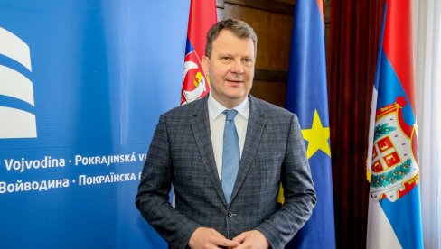 TRAJETE UZDIGNUTOG ČELA: Igor Mirović, predsednik Pokrajinske vlade AP Vojvodine, o 70 godina Večernjih novosti TRAJETE UZDIGNUTOG ČELA: Igor Mirović, predsednik Pokrajinske vlade AP Vojvodine, o 70 godina Večernjih novosti