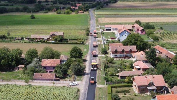 РЕКОНСТРУКЦИЈА 75 КИЛОМЕТАРА ПУТЕВА: Сређивање саобраћајница у општини Смедеревска Паланка РЕКОНСТРУКЦИЈА 75 КИЛОМЕТАРА ПУТЕВА: Сређивање саобраћајница у општини Смедеревска Паланка