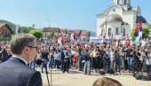 ДЕТЕТУ ПОЗЛИЛО У БАЈИНОЈ БАШТИ: Председник одмах прекинуо обраћање - Помозите! ДЕТЕТУ ПОЗЛИЛО У БАЈИНОЈ БАШТИ: Председник одмах прекинуо обраћање - Помозите!