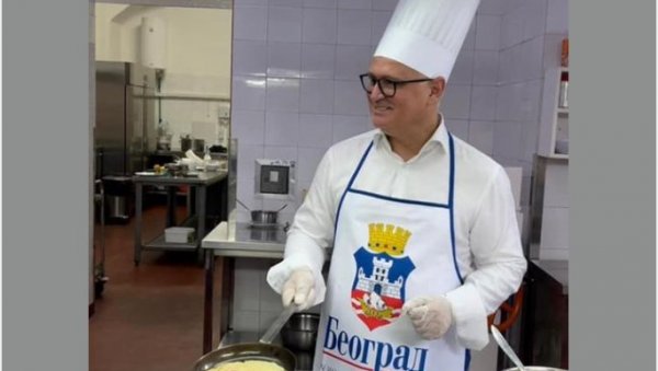 ГОРАН ВЕСИЋ У УЛОЗИ КУВАРА: Палачинке у шатоу за запослене у Старом Двору ГОРАН ВЕСИЋ У УЛОЗИ КУВАРА: Палачинке у шатоу за запослене у Старом Двору