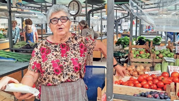 ПАРАДАЈЗУ ЦЕНА СКАЧЕ И НА 200 ДИНАРА: Потражња црвеног поврћа драстично се повећала уочи припреме зимнице ПАРАДАЈЗУ ЦЕНА СКАЧЕ И НА 200 ДИНАРА: Потражња црвеног поврћа драстично се повећала уочи припреме зимнице