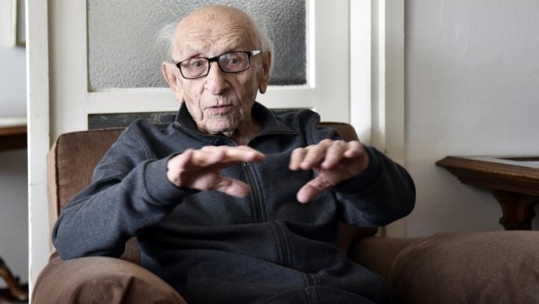 ЖИВИ ЏЕЗ И НЕ МАРИ ЗА ГОДИНЕ: Војислав Бубиша Симић, легендарни композитор, не стаје ни на прагу 100. рођендана ЖИВИ ЏЕЗ И НЕ МАРИ ЗА ГОДИНЕ: Војислав Бубиша Симић, легендарни композитор, не стаје ни на прагу 100. рођендана