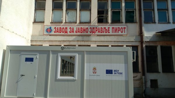 ДАНАС ВАКЦИНИСАНО ШЕСТ ГРАЂАНА: Почела имунизација трећом дозом у Пиротском округу ДАНАС ВАКЦИНИСАНО ШЕСТ ГРАЂАНА: Почела имунизација трећом дозом у Пиротском округу