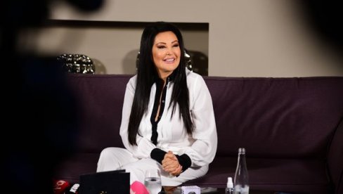SVE SE PROMENILO: Dragana Mirković saopštila fanovima loše vesti, a onda je došlo do velikog preokreta (VIDEO) SVE SE PROMENILO: Dragana Mirković saopštila fanovima loše vesti, a onda je došlo do velikog preokreta (VIDEO)
